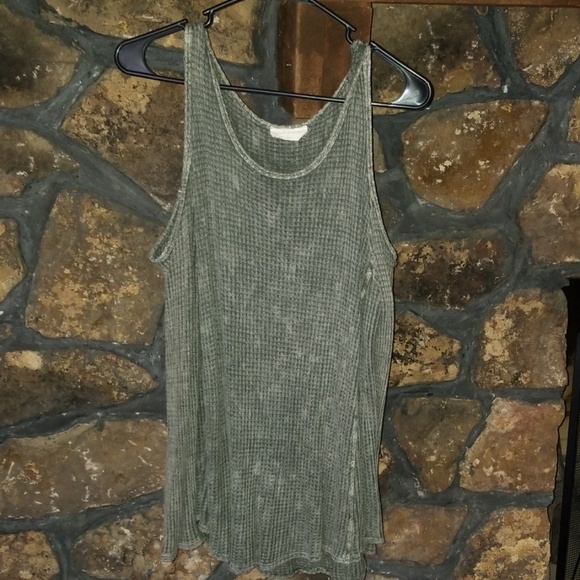 Top - Picture 2 of 4